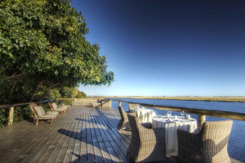 Chobe Game Lodge terras voor diner 002